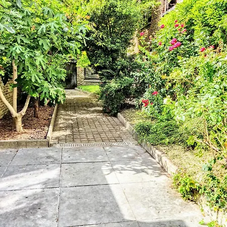 Apartament Lairesse *