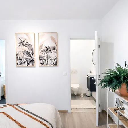 Apartament Lairesse *